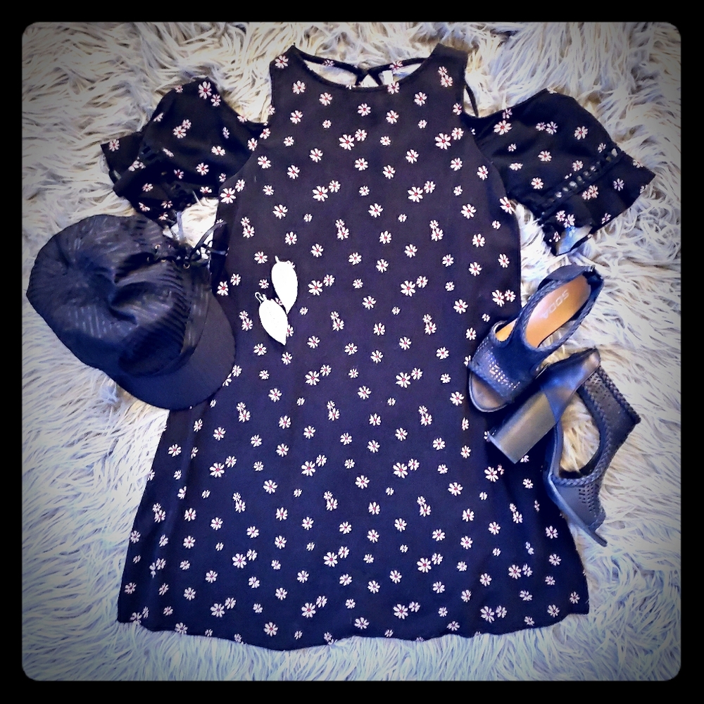 👍4 for $20👍 Cold-shoulder Dress